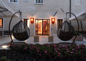 Santa Croce Boutique Hotel