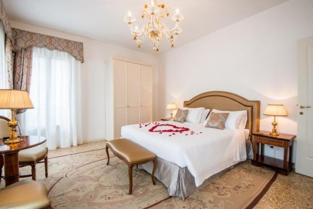 Imagem da galeria de San Teodoro Palace - Luxury Apartments