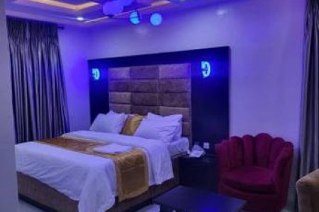 Imagem da galeria de La Posh Hotel And Lounge Coker