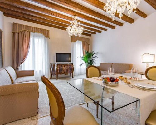 Imagem da galeria de San Teodoro Palace - Luxury Apartments