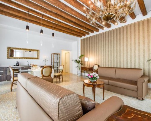 Imagem da galeria de San Teodoro Palace - Luxury Apartments