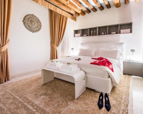 Imagem da galeria de San Teodoro Palace - Luxury Apartments