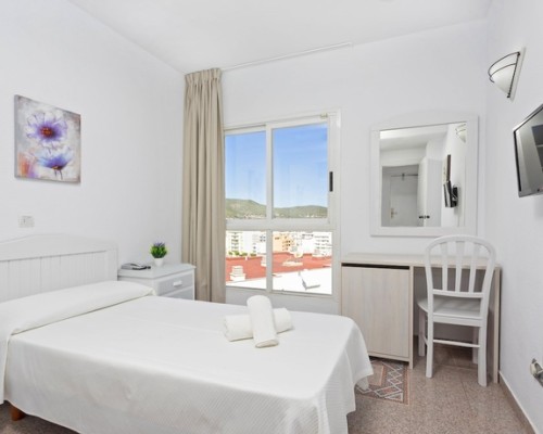 Imagem da galeria de Hostal Molins Park