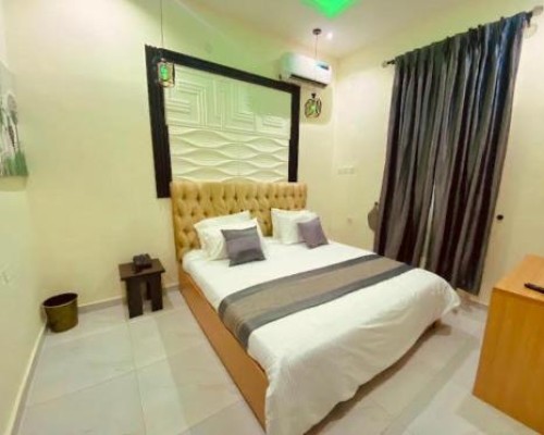 Imagem da galeria de West Wing Hotel