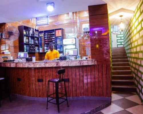 Imagem da galeria de La Posh Hotel And Lounge Coker