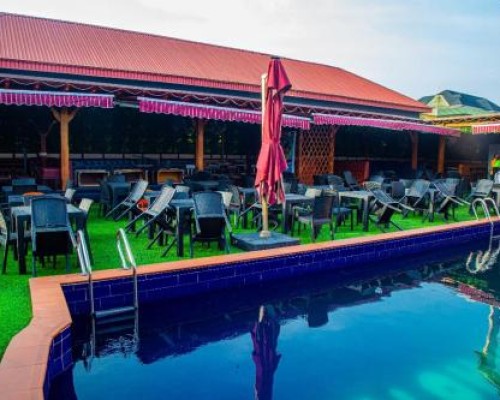 Imagem da galeria de La Posh Hotel And Lounge Coker