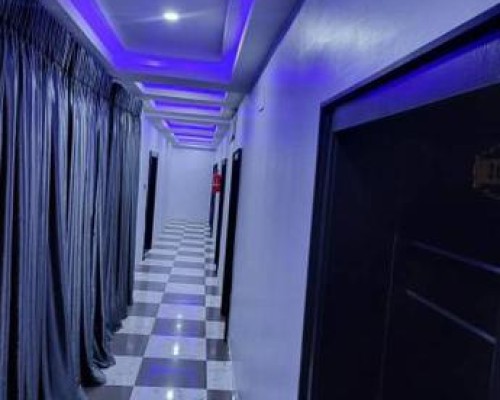 Imagem da galeria de La Posh Hotel And Lounge Coker